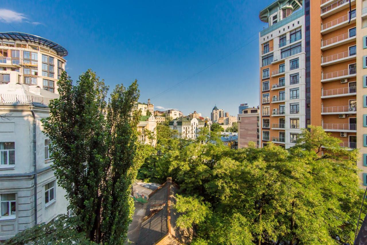 3-Room Apartments On Khreshchatyk. Building With Star Киев Экстерьер фото