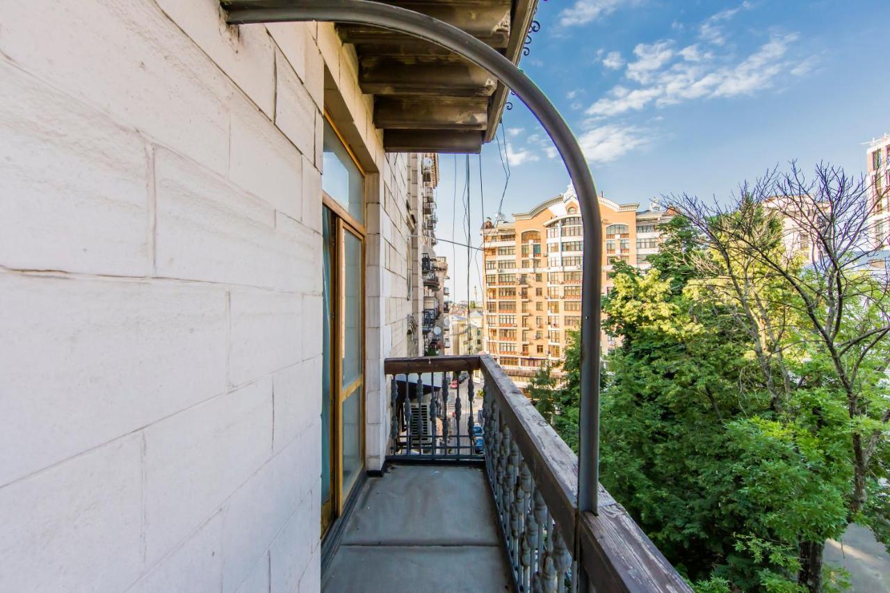 3-Room Apartments On Khreshchatyk. Building With Star Киев Экстерьер фото